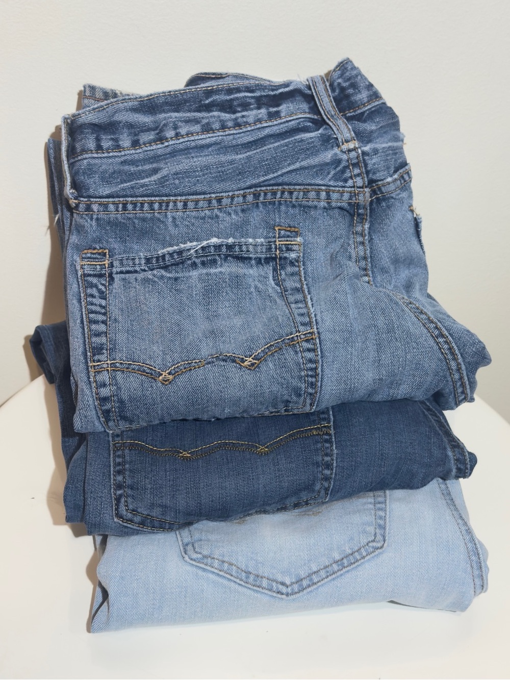 Lot of 3 American Eagle Outfitters Women's Blue Denim Jeans Stack